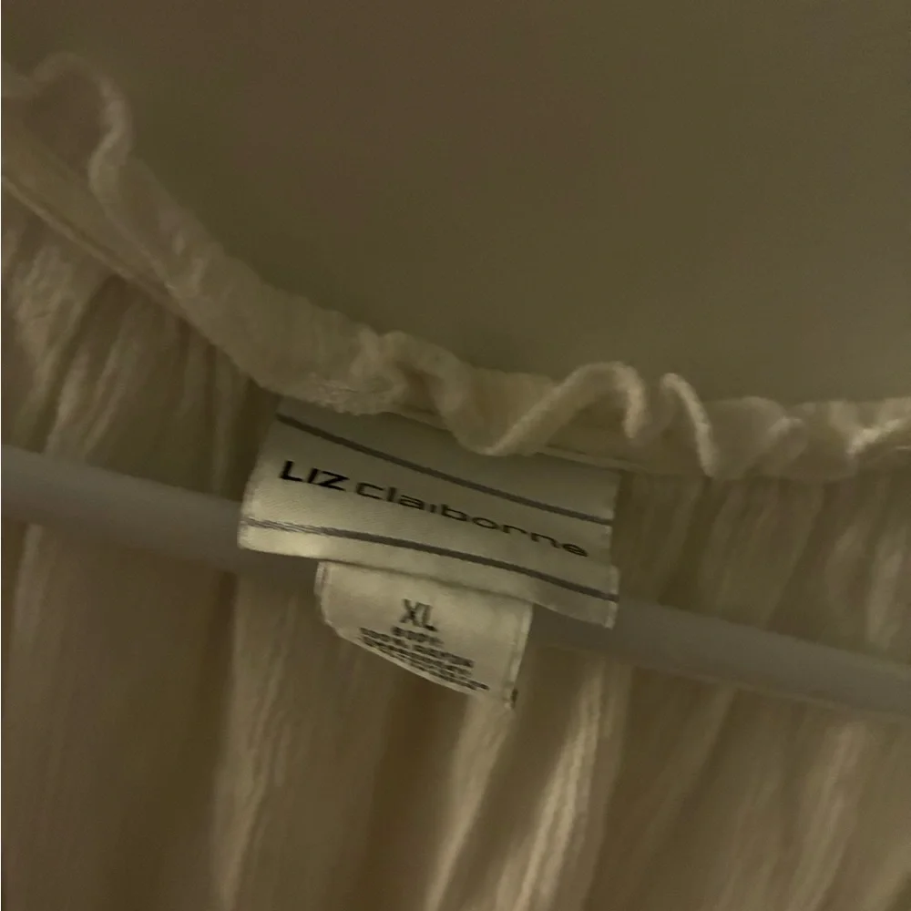 Liz Claiborne White and Black Embroidered Blouse - Picture 3 of 3